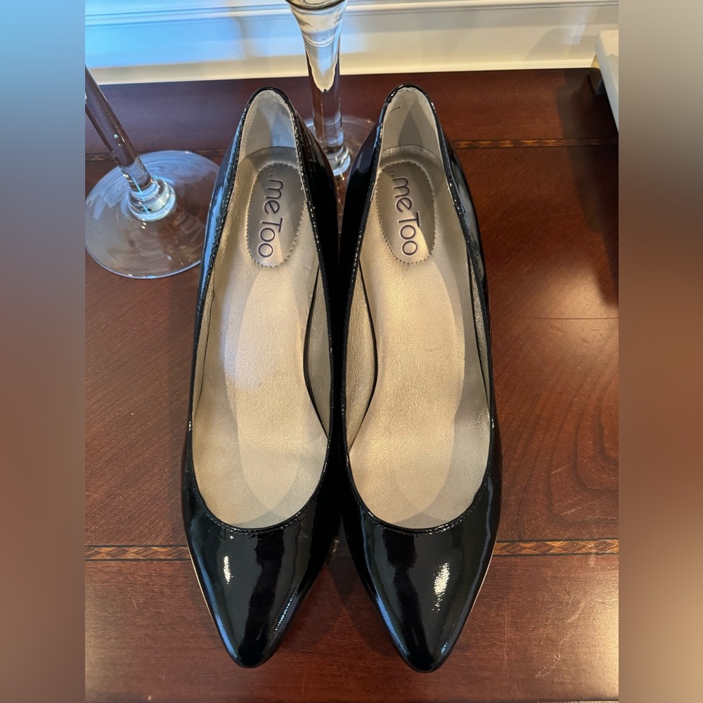 ๐ค Black Patent Leather Heels ๐ค - Picture 2 of 4